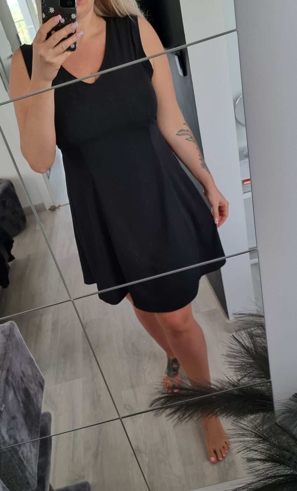 Czarna sukienka 40