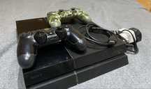 Ps4 com cabo de alimentaçao e hdmi e 2 comandos