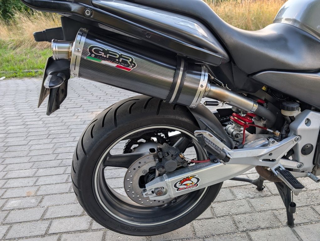 Ładna Honda Hornet 900 Cb900 CB 900 Karbonowe Wydechy GPR