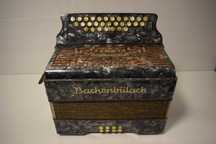 Concertina da Marca Bachenbulach Tel 3 voz