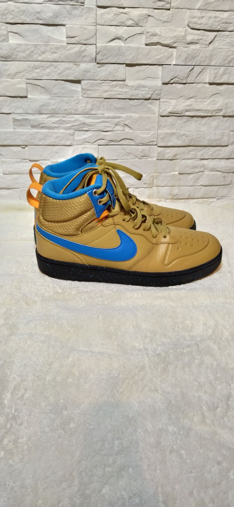 Nike Court Borough Mid 2