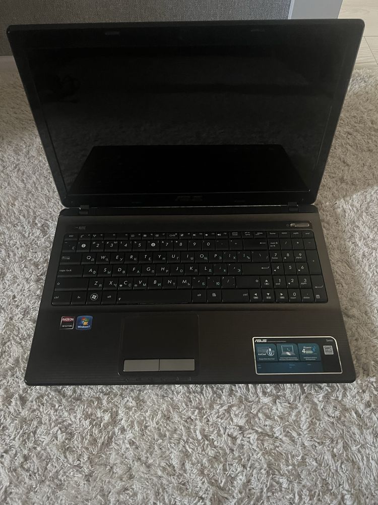 Ноутбук Asus Altec Lancing