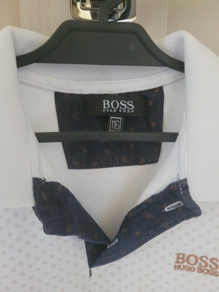 Biała koszulka polo 116 cm.