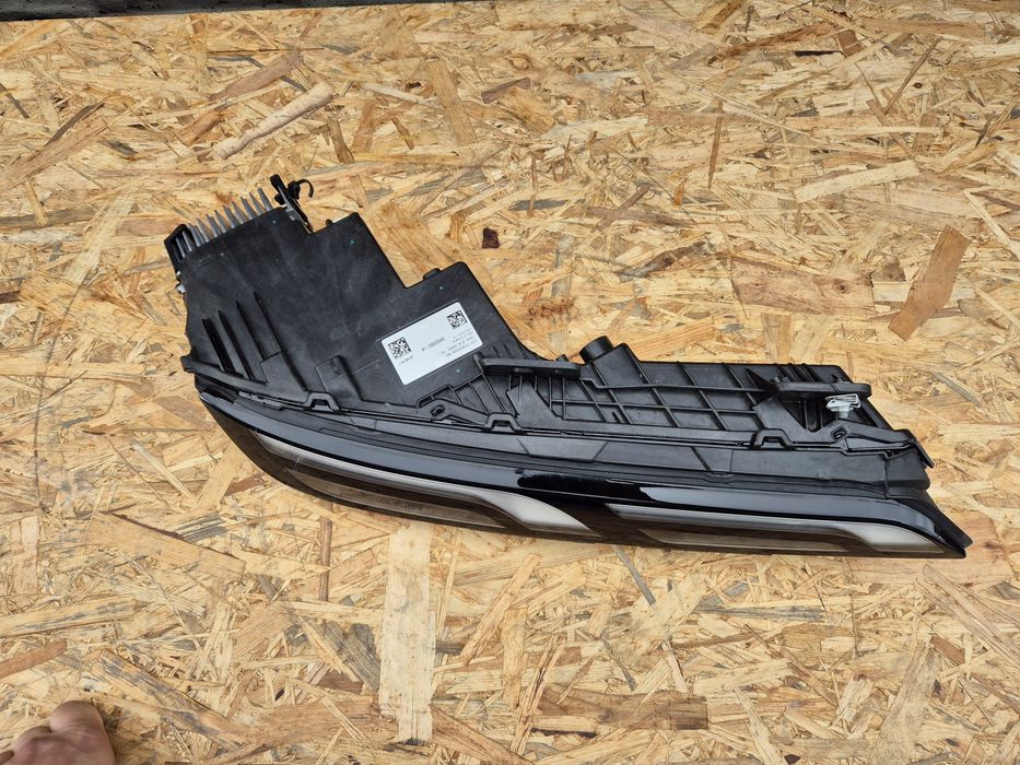 Bmw 7 G70 lampa przednia przod prawa 945.0080-14 europa