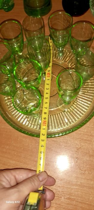 Ваза   графин кувшин  рюмки цветное  урановое стекло