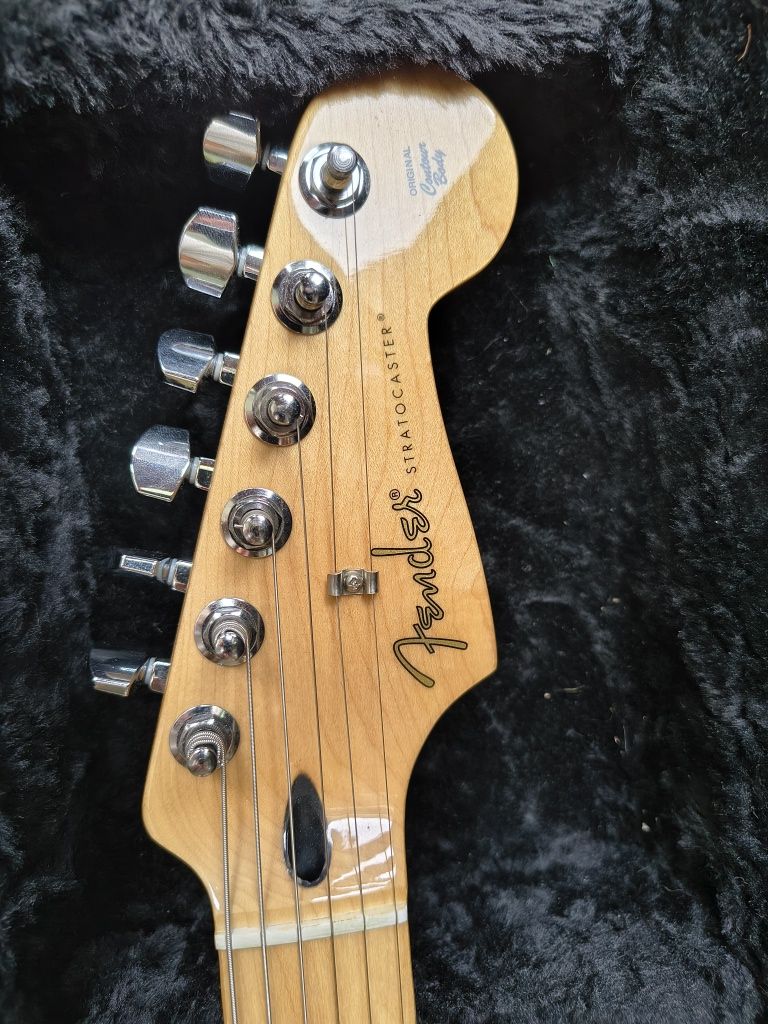 Fender Stratocaster Player + Case + Pasek + Kabel (Fender)