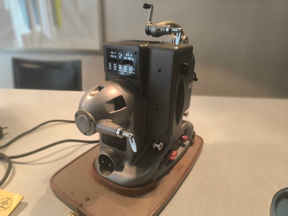 Bolex Paillard M8 Projector. Perfeito estado.