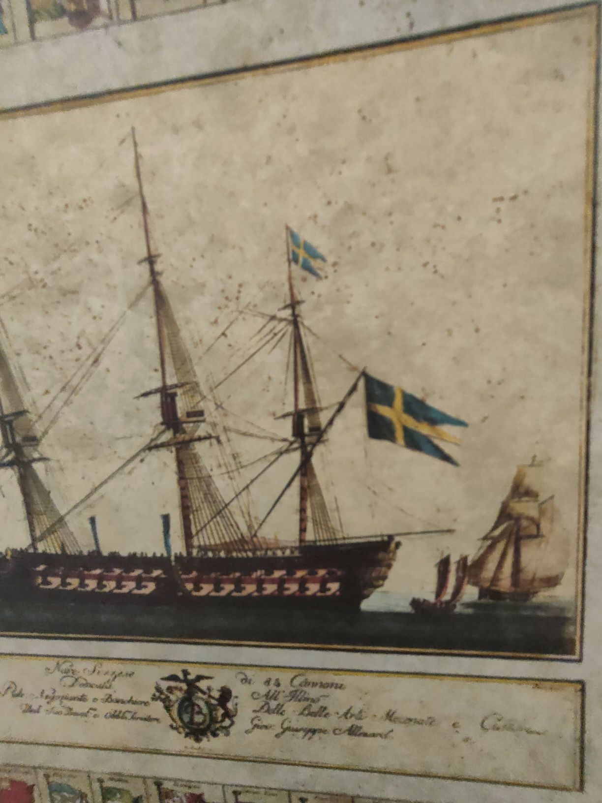 Moldura em madeira com navio sueco.
