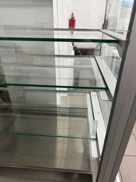 Lodówka witrynowa chłodnicza