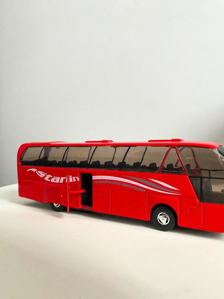 Дитячий іграшковий автобус металеви