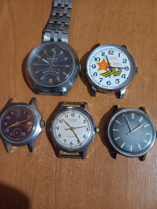 Механические наручные часы. СССР.
