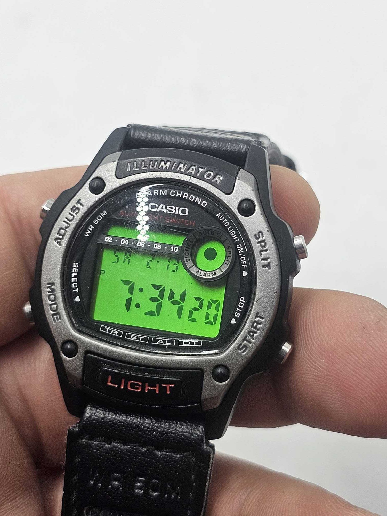 Casio W-94H zegarek męski elektroniczny podświetlany
