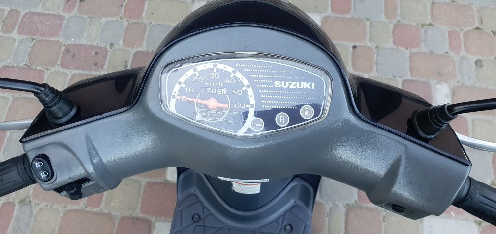 Suzuki lets 4 мопед