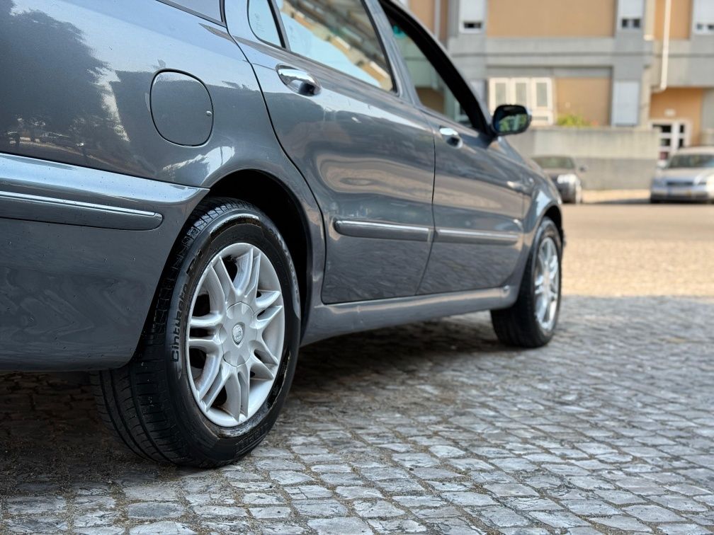 Lancia Lybra SW 2.4D Diesel 5lugares