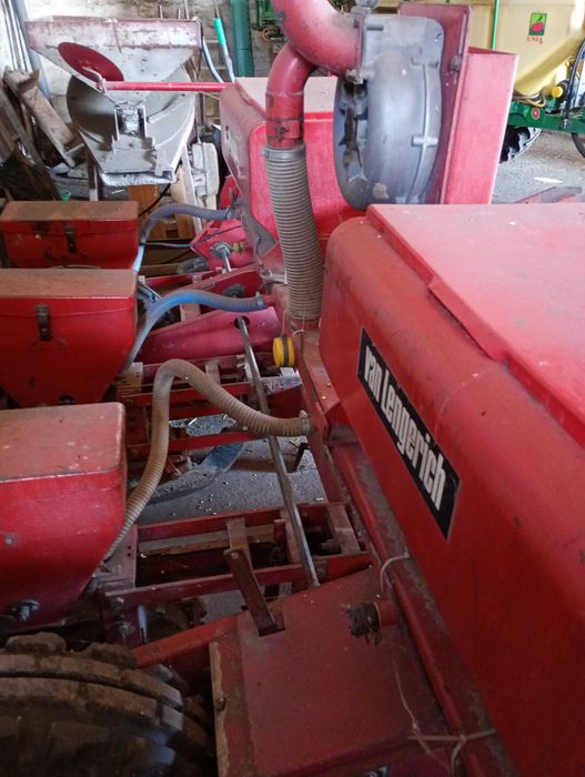 siewnik do kukurydzy