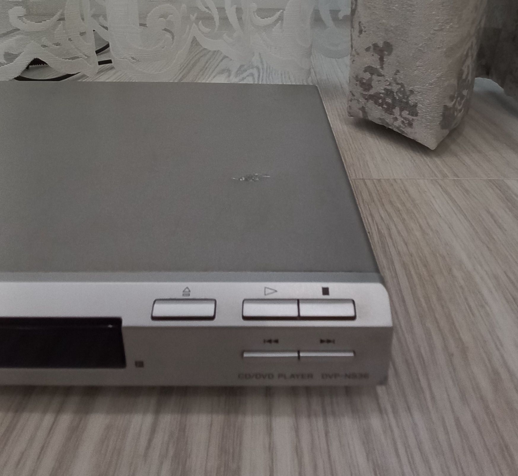 SONY cd /dvd player DVP-NS36