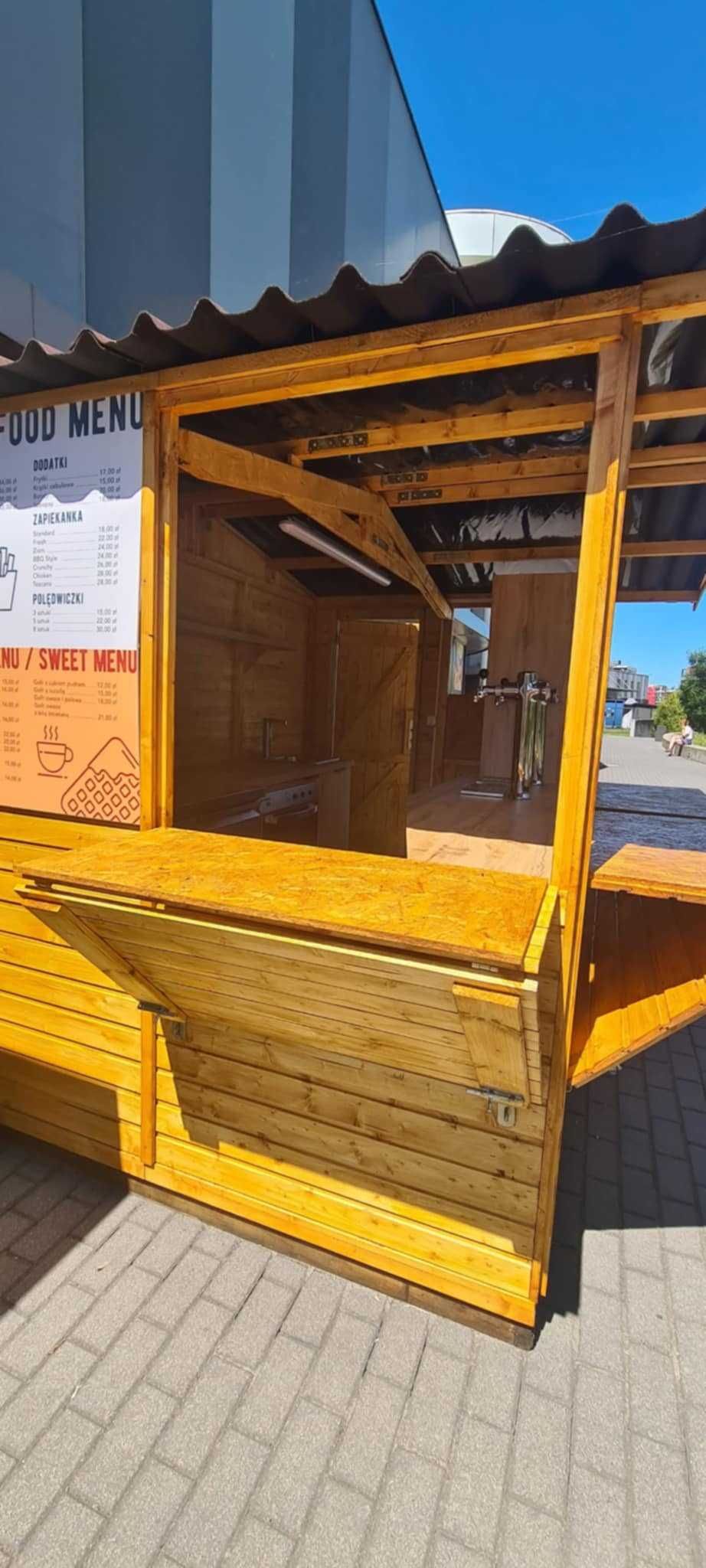 domek handlowy, drewniany kiosk