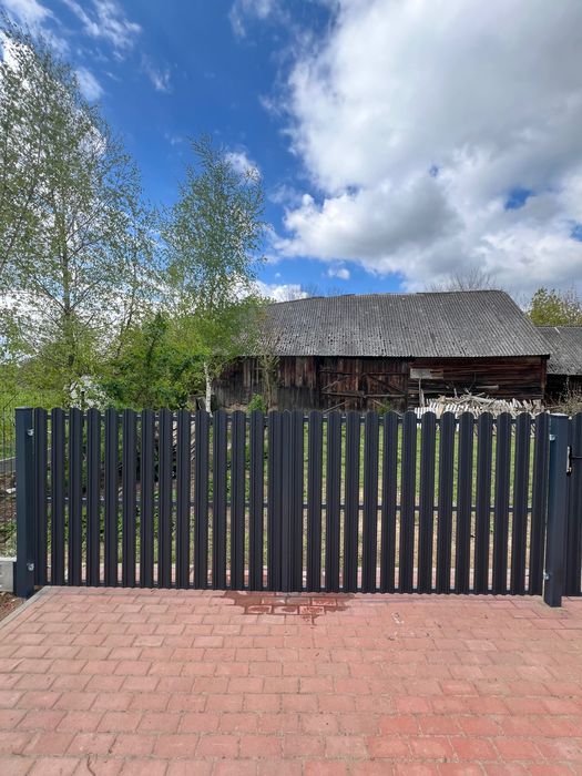 Panele i Siatki Ogrodzeniowe - Profesjonalne Wykonanie i Montaż!