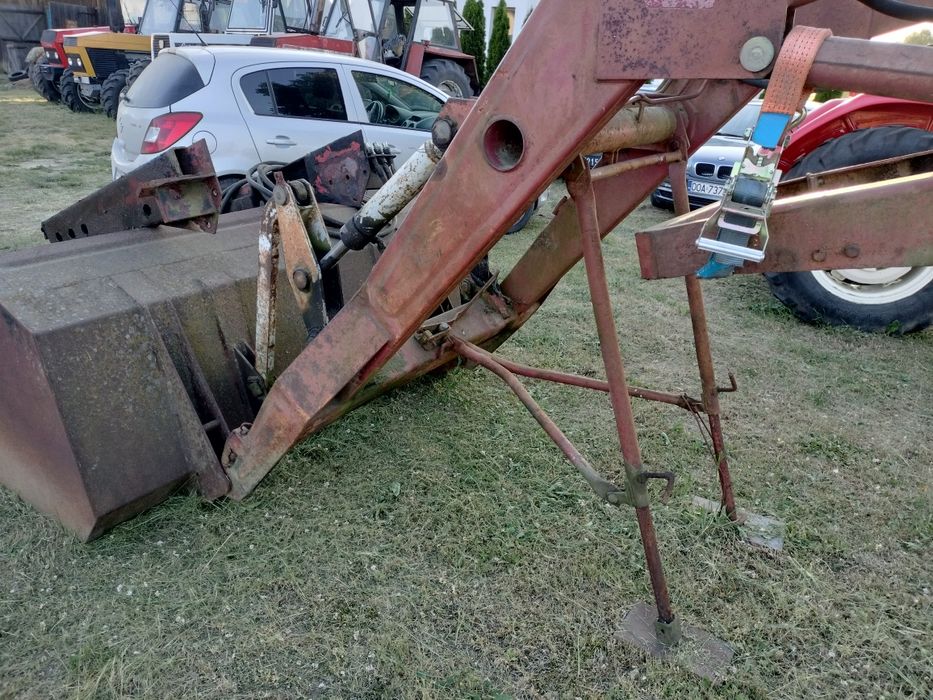 Ładowacz czołowy # Tur