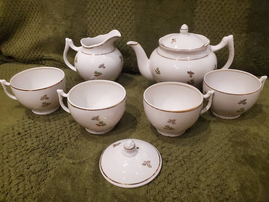 Продам  сервиз Вербилки