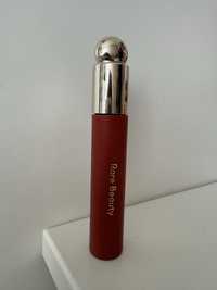 Tinted Lip Oil Rare Beauty odcień DELIGHT