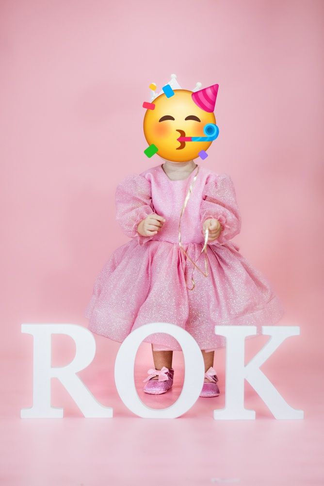 Różowa brokatowa sukienka idealna na roczek rozmiar 80