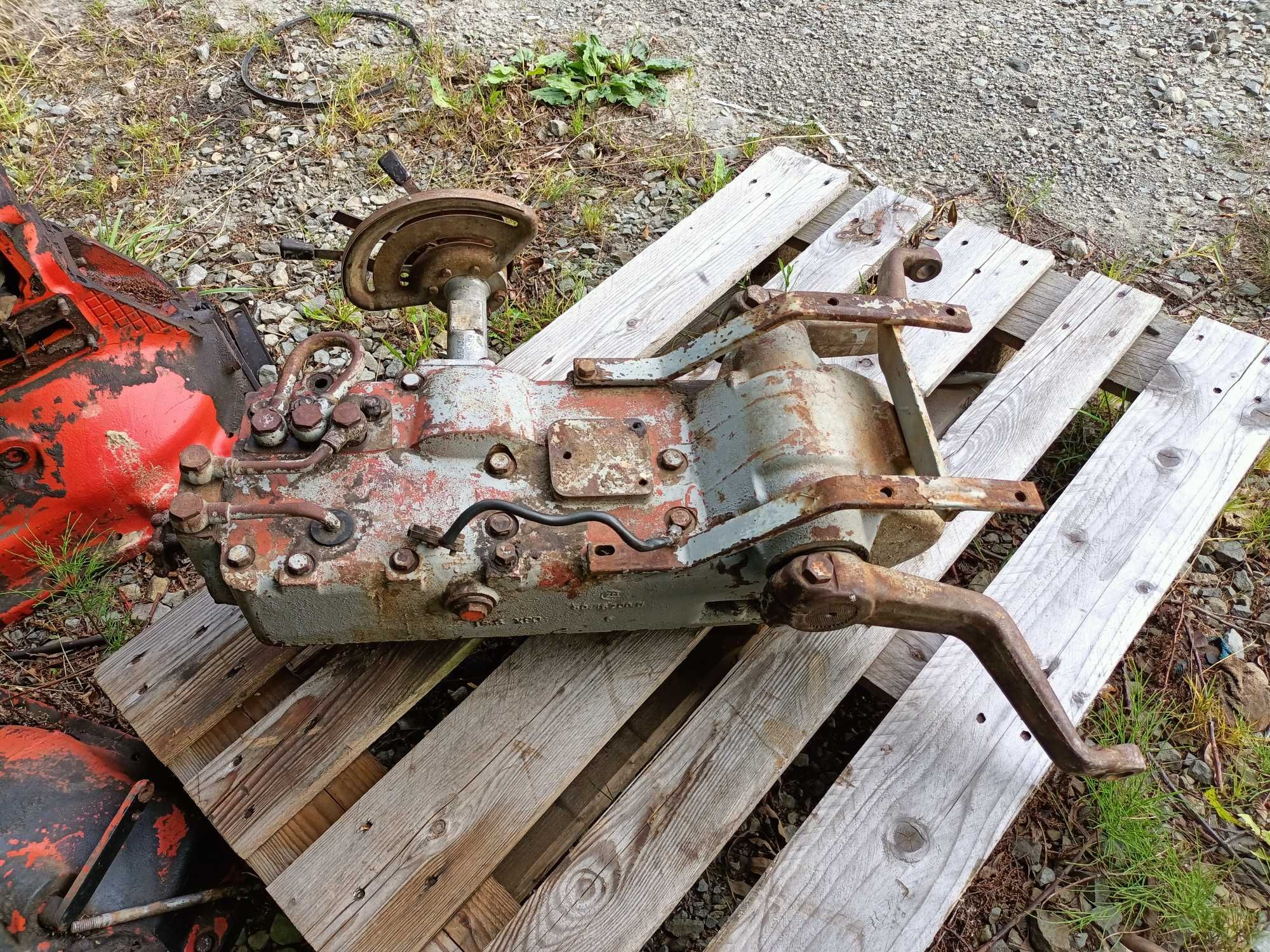 Obudowa tylnego mostu podnośnik zwolnice ursus c335 c330,c328 WYSYŁKA
