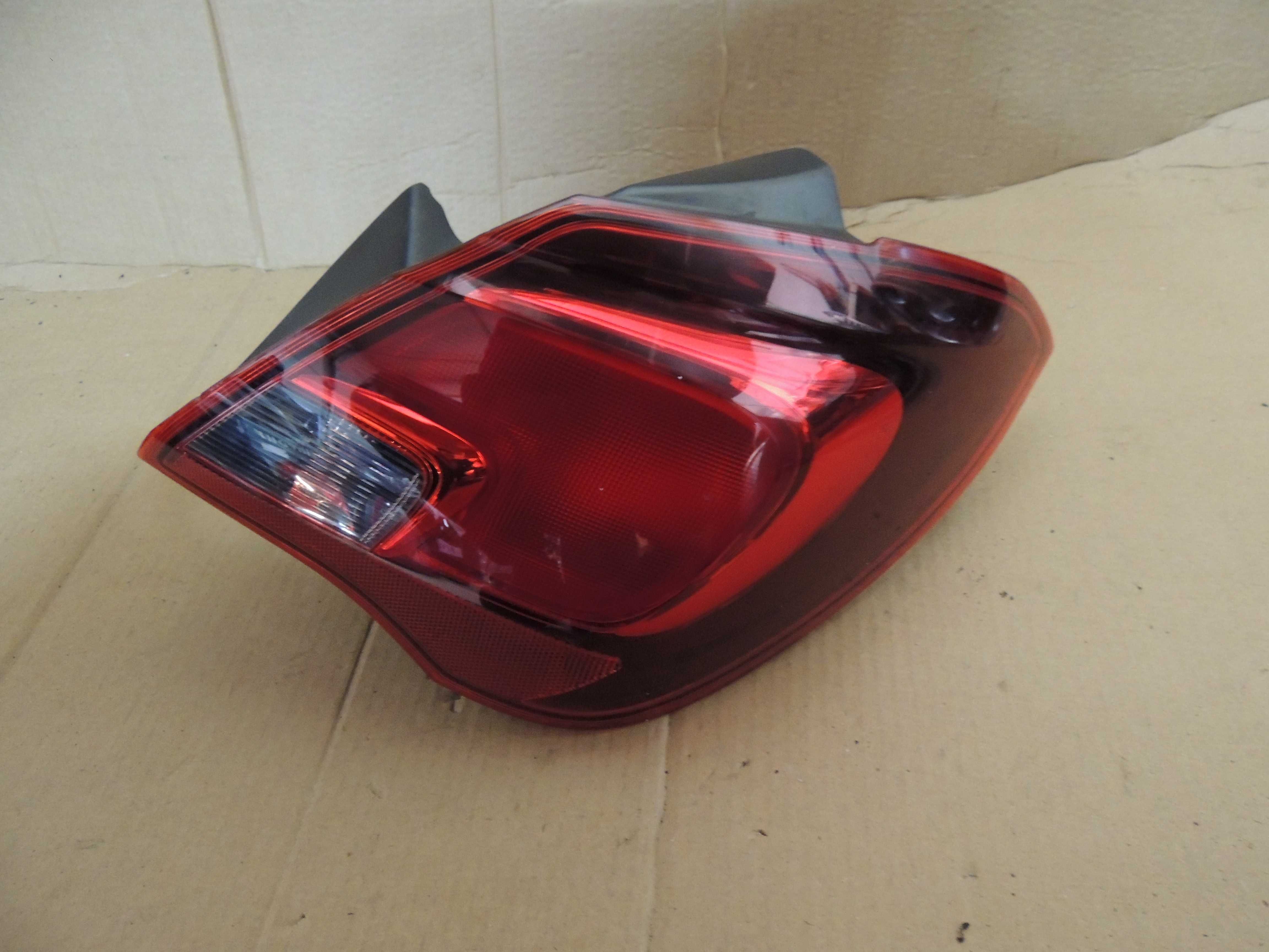 Lampa tył tylna prawa europejska Opel Corsa E 14,15,16,17,18,19 5D