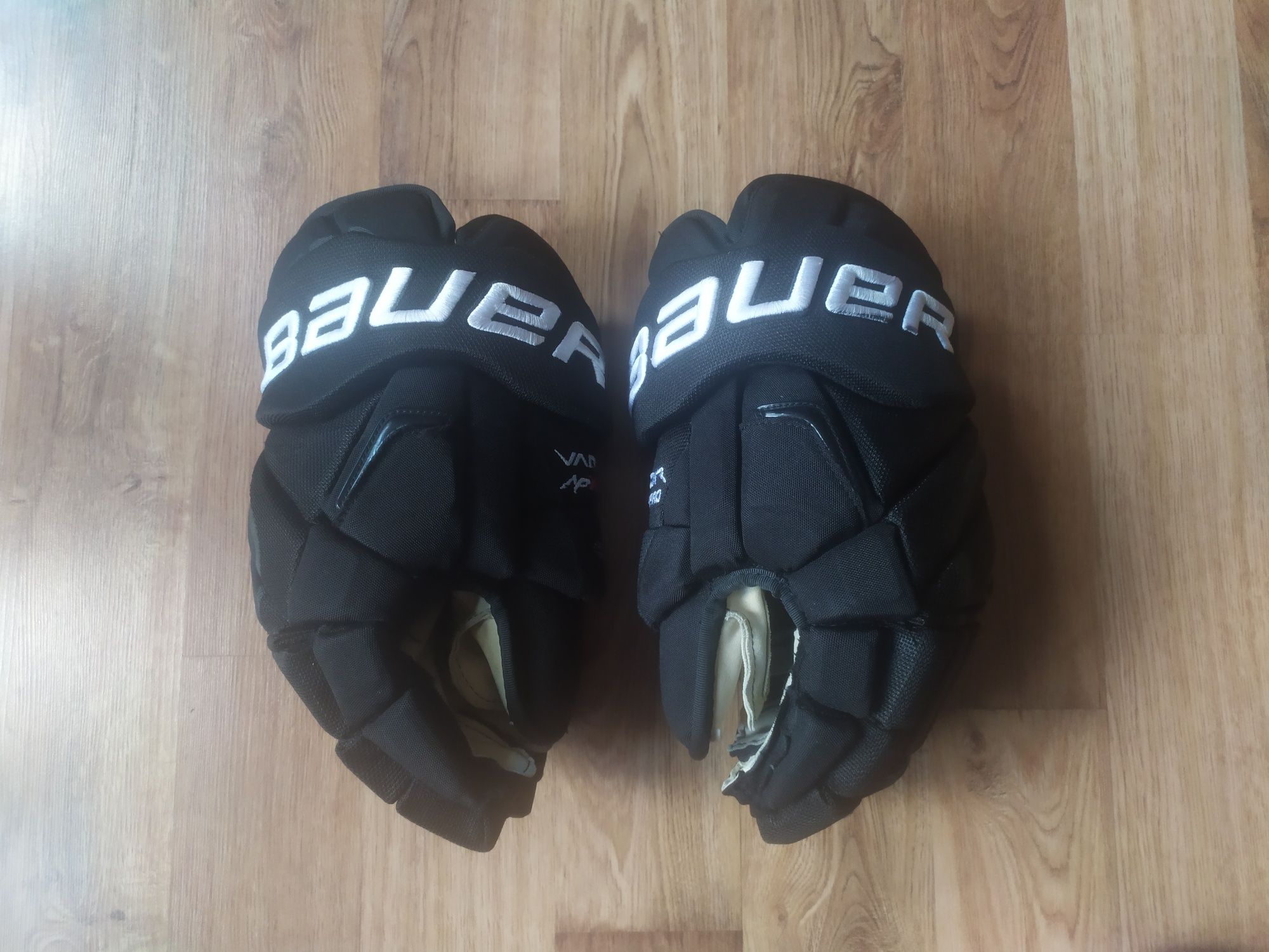 Rękawice hokejowe Bauer Vapor APX2 Pro 15"