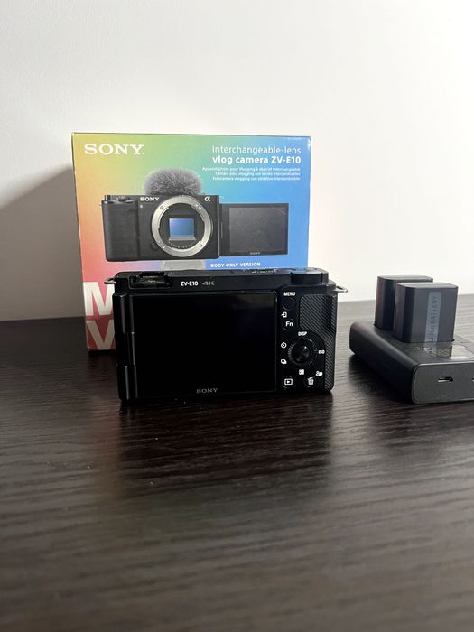 Aparat Sony zv-e10 + 2 baterie