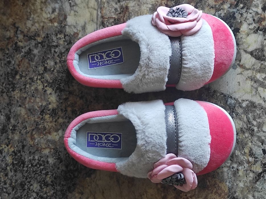 Тапки DAGO для дівчинки 30/31 нові