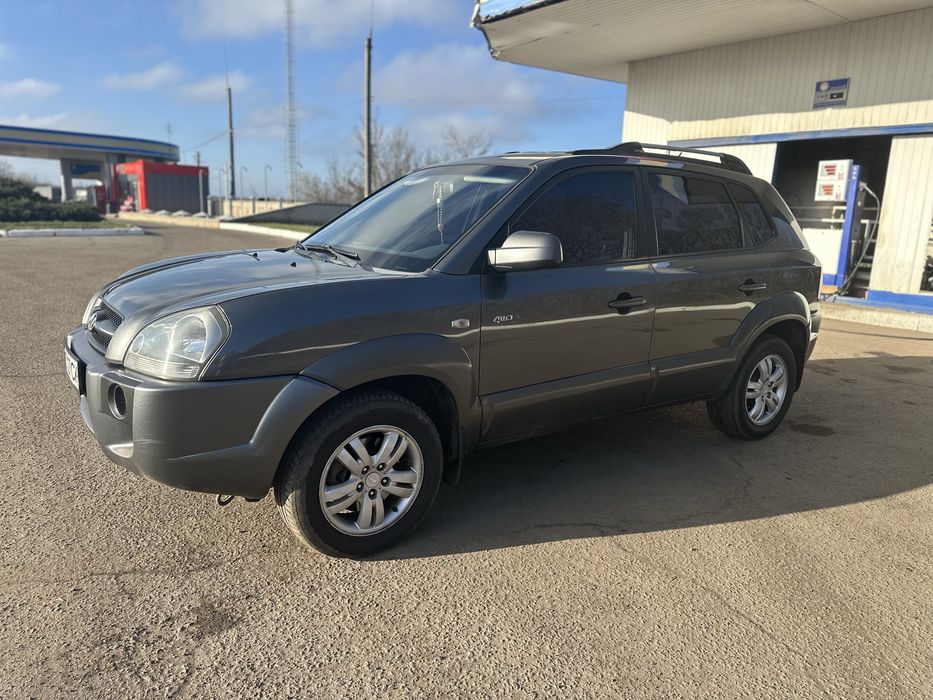 Продам Хюндай Туксон 2008 год 4 WD