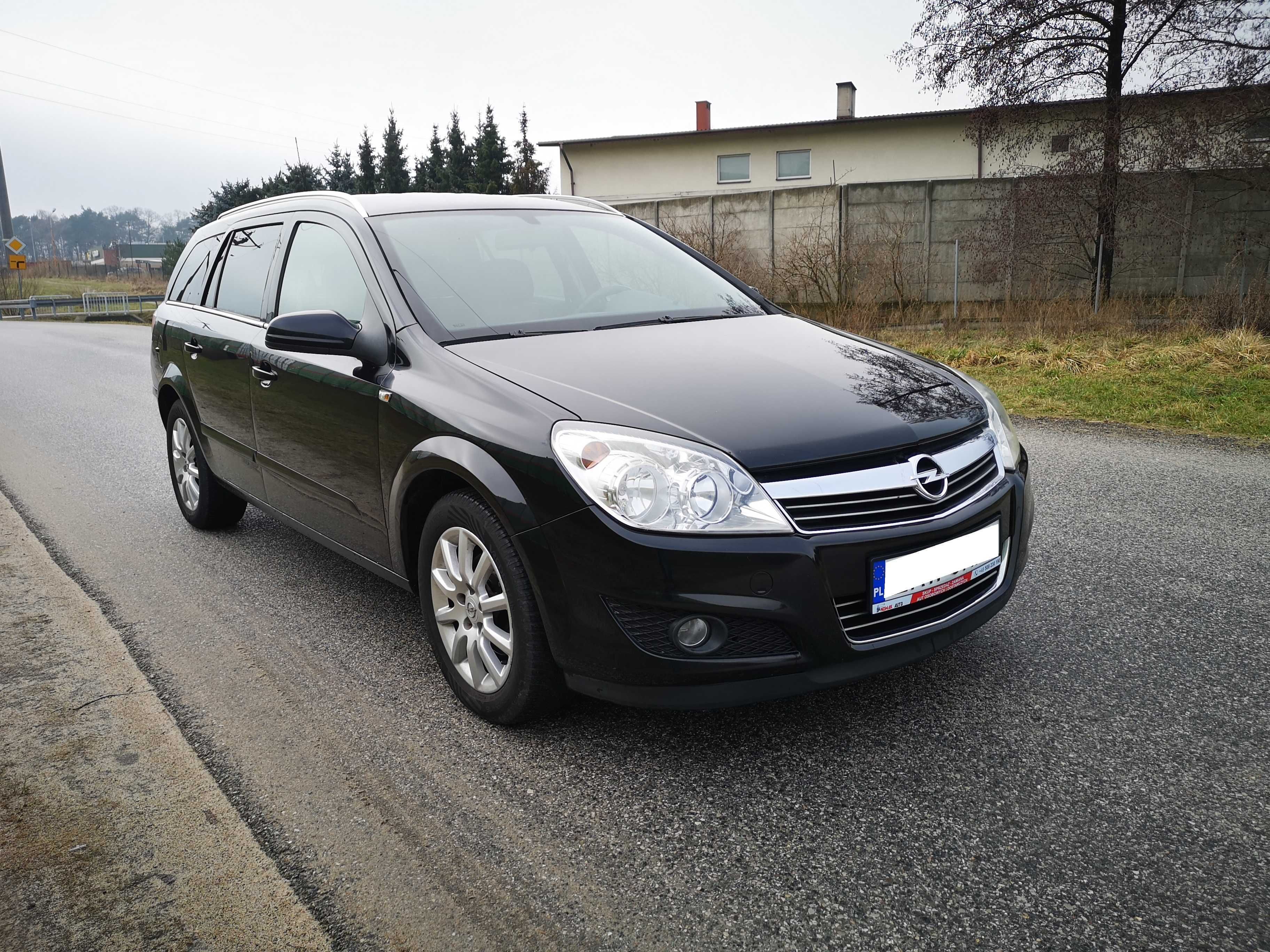 Opel Astra 1.6 Benz 115KM Klimatyzacja Nawigacja Skóra Grzane fotele