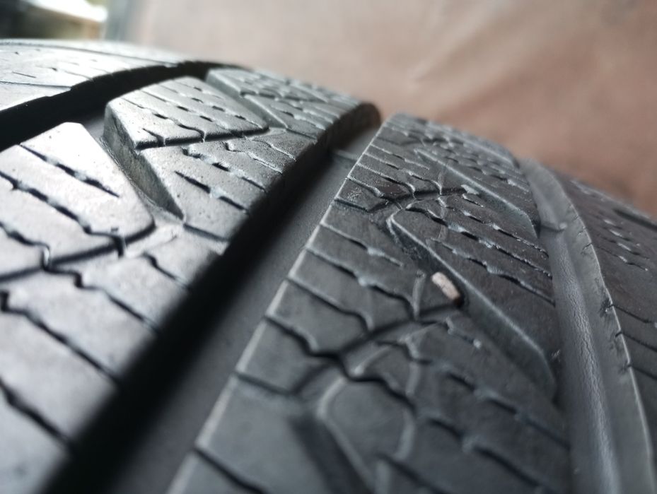 Sprzedam bardzo ładne opony Goodyear 215/65 r16C