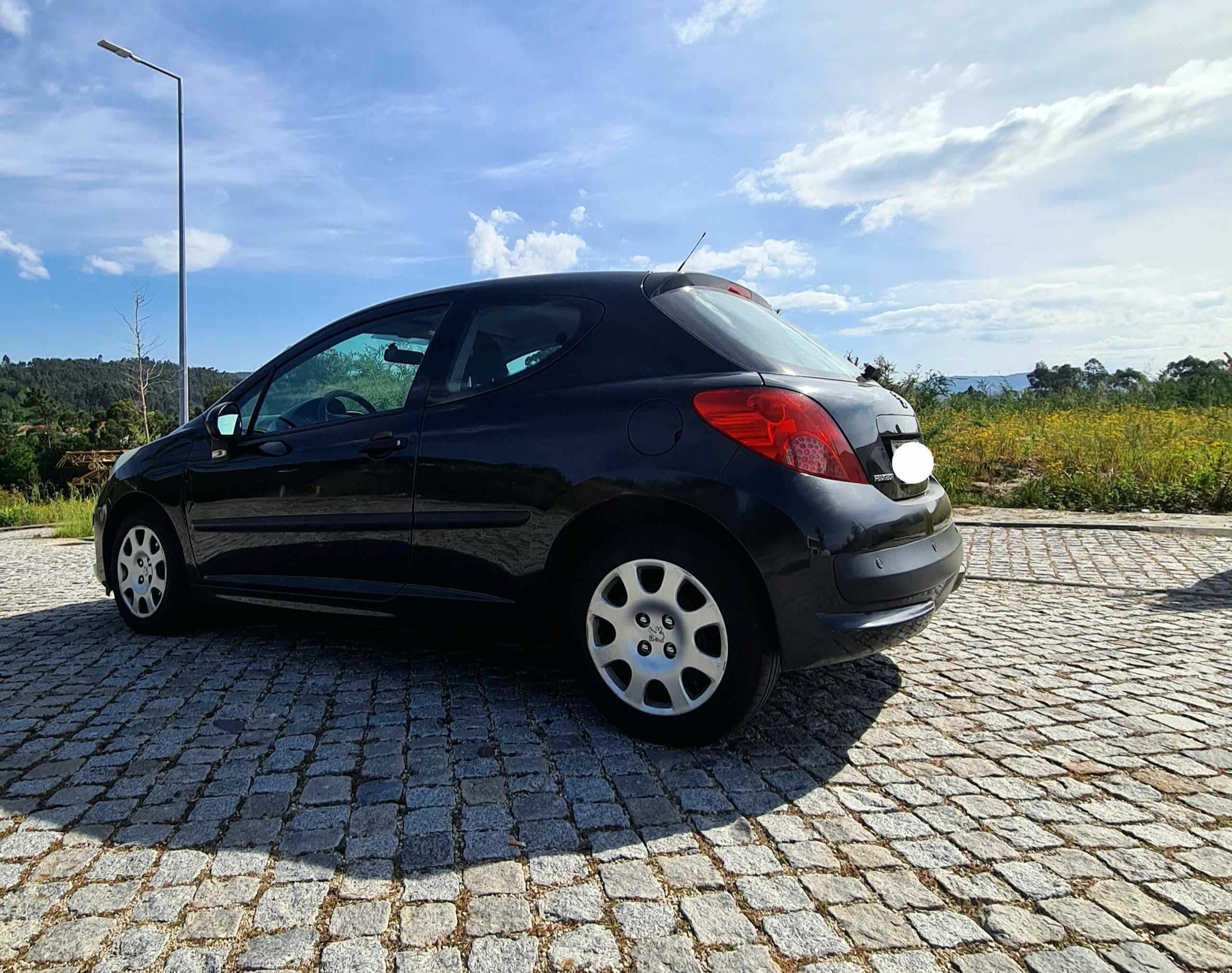 Peugeot 207 - 5 Lugares