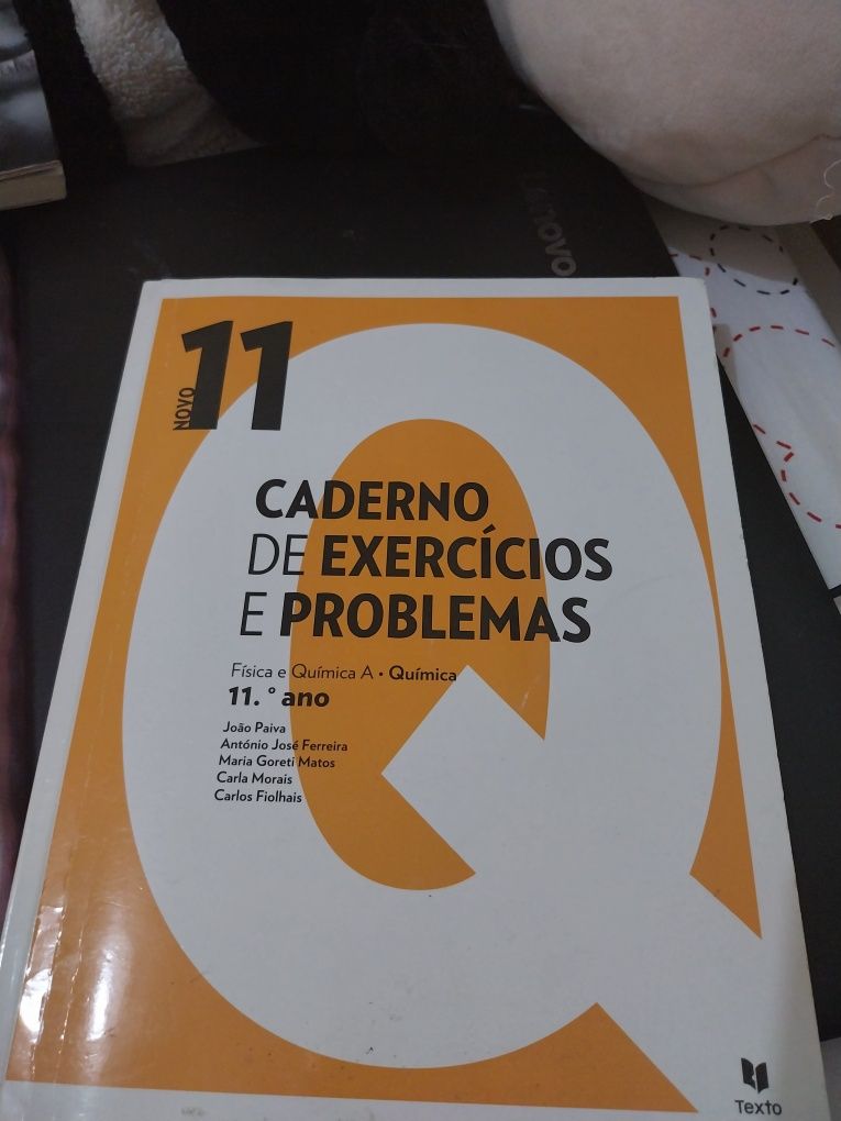 Caderno de exercícios de FQ (Química) 11o ano