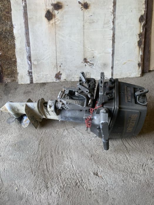 Suzuki 15 лодочний мотор 2тактний