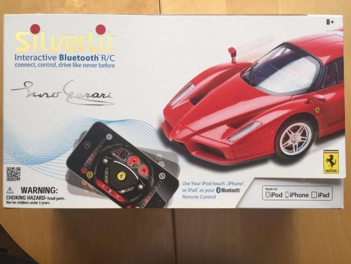 1:16 Ferrari R/C (zdalnie sterowany) iPhonem/iPadem/iPodem z Bluetooth