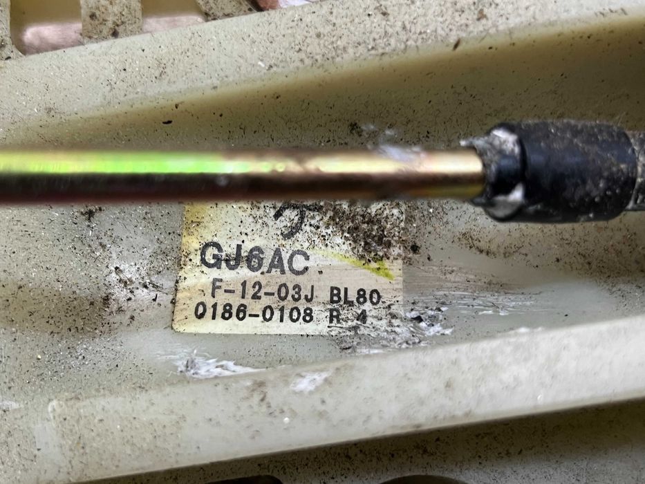 Mazda 6 I GG GY 1.8 2.3 16V Lewarek Wybierak Zmiany Biegów Linki
