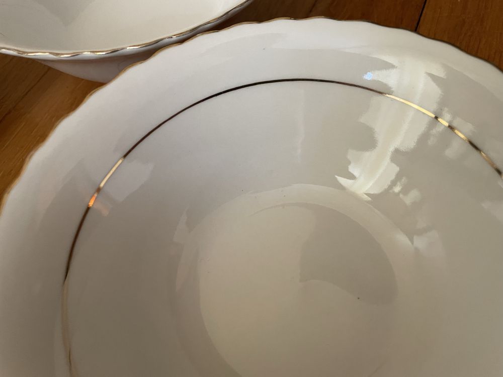 Salaterki porcelanowe miseczki ze srebrnym rantem białe komplet