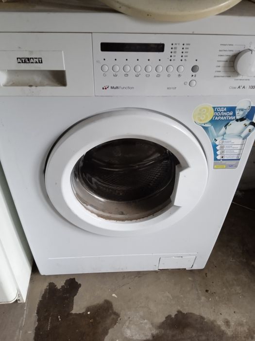 Пральна машина Атлант 60У107 6кг. на запчастини
