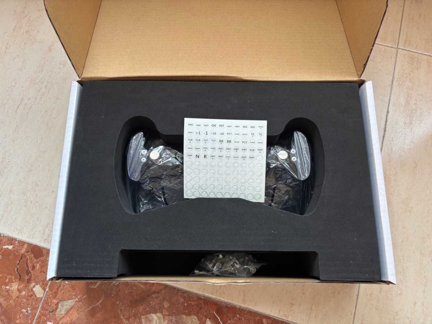 Volante Ascher Racing F28-SC V2