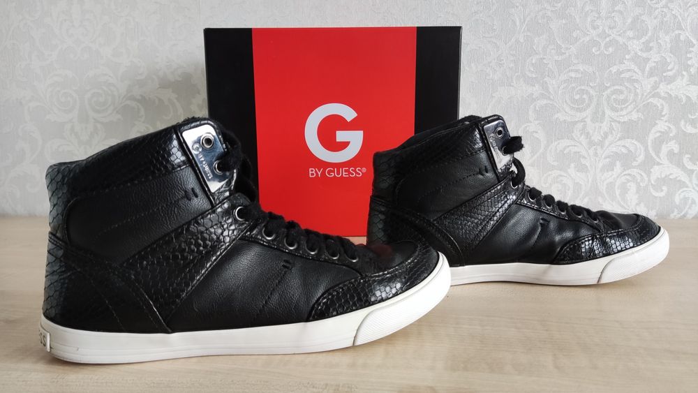 GUESS кроссовки ОРИГИНАЛ!!! Деми спортивные ботинки. 37 размер