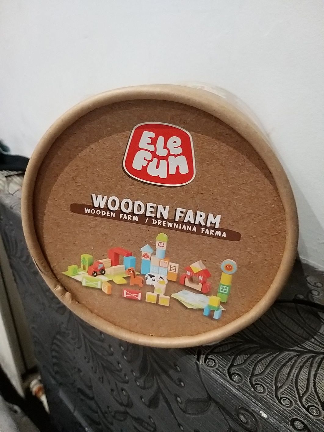 Nowe klocki drewniane farma Elefun 60 elementow