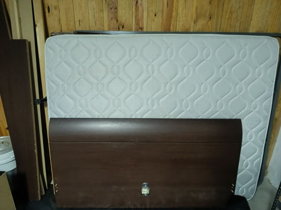 Cama estrado e colchão