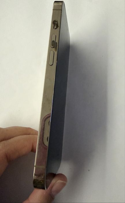 Iphone 14 Pro cor dourada