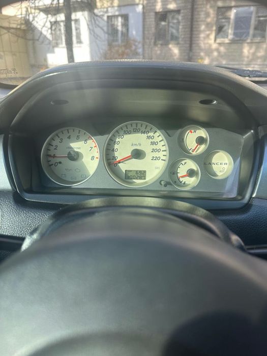 Mitsubishi Lancer 9 у хорошому стані