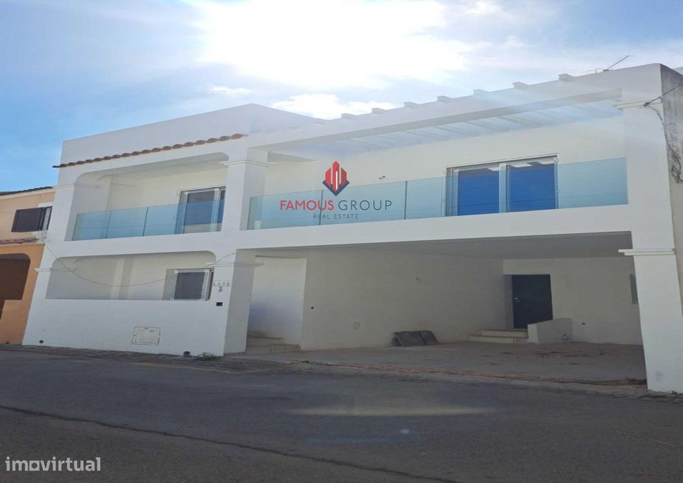 Moradia T5 totalmente remodelada - Montes de Alvor