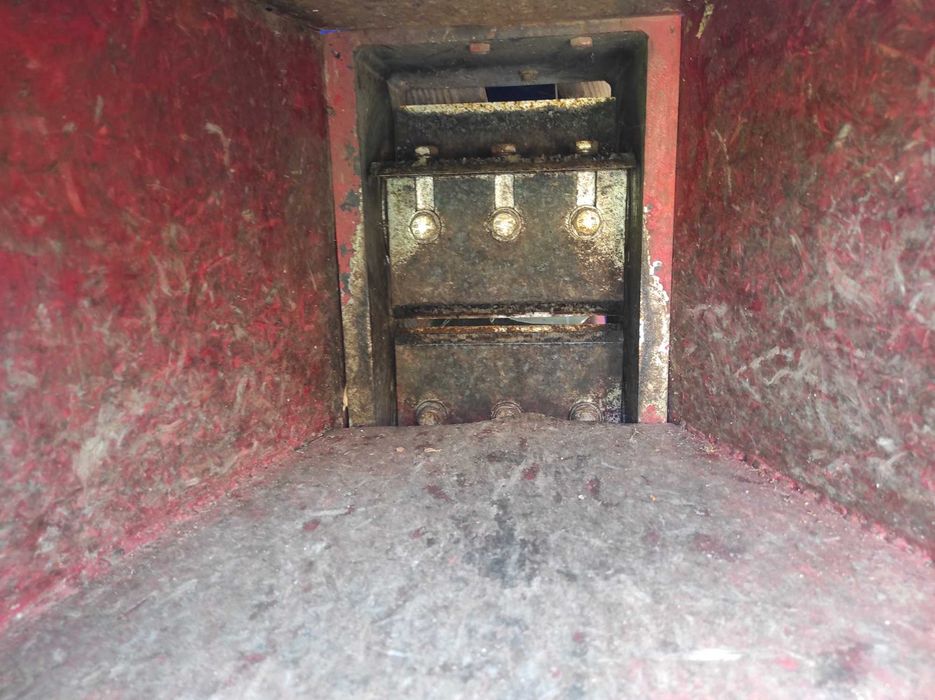 Гілкорубка для рубання гілок