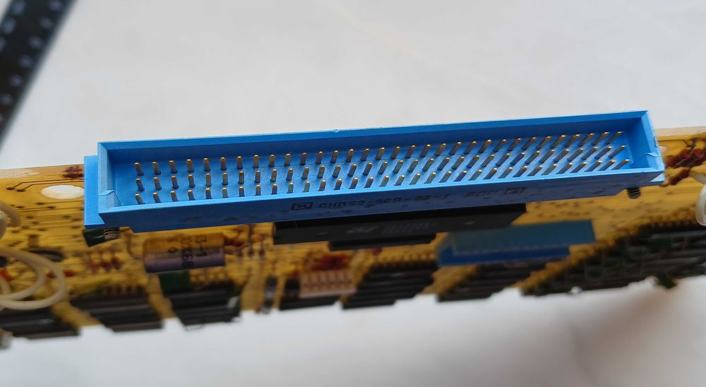 Материнская плата б/у от советского компьютера